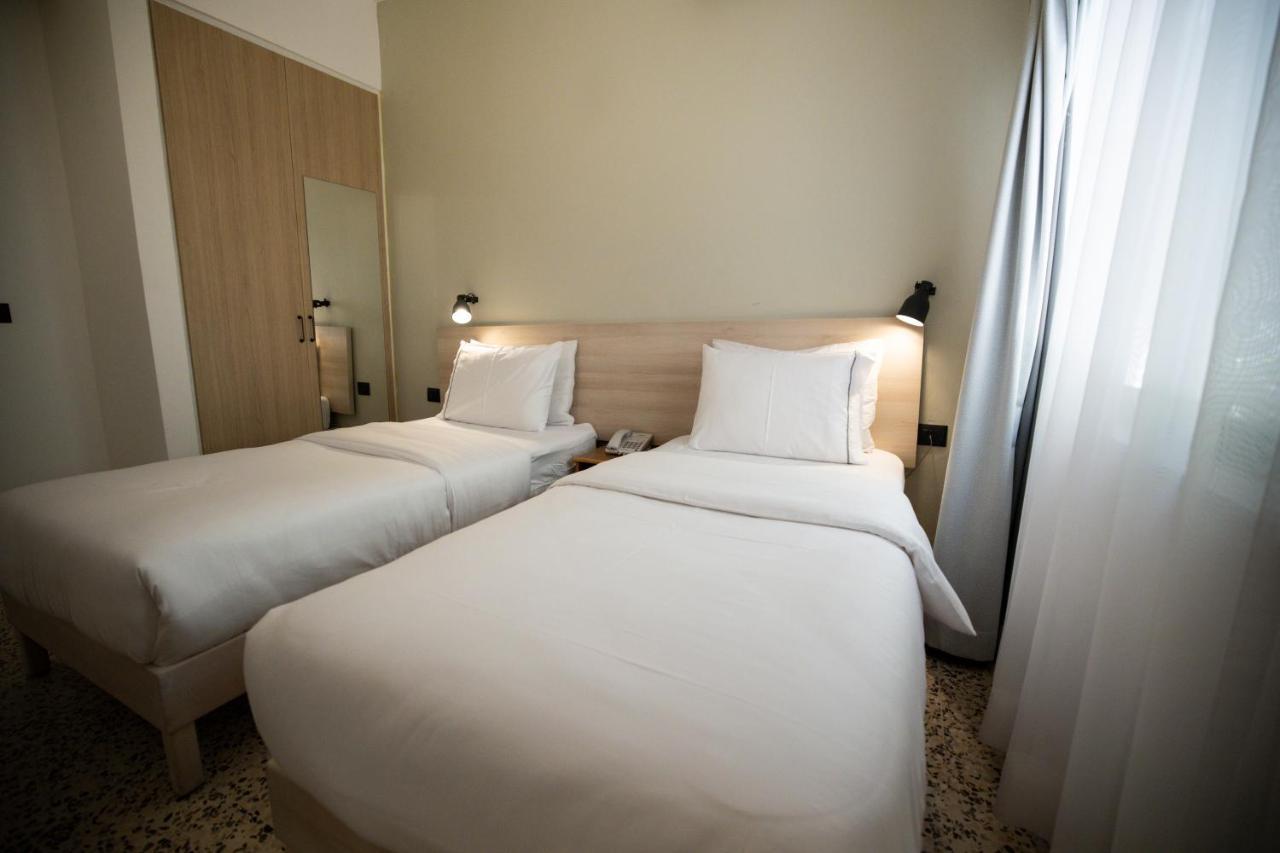 Julia'S Hotel Suites Amman Buitenkant foto
