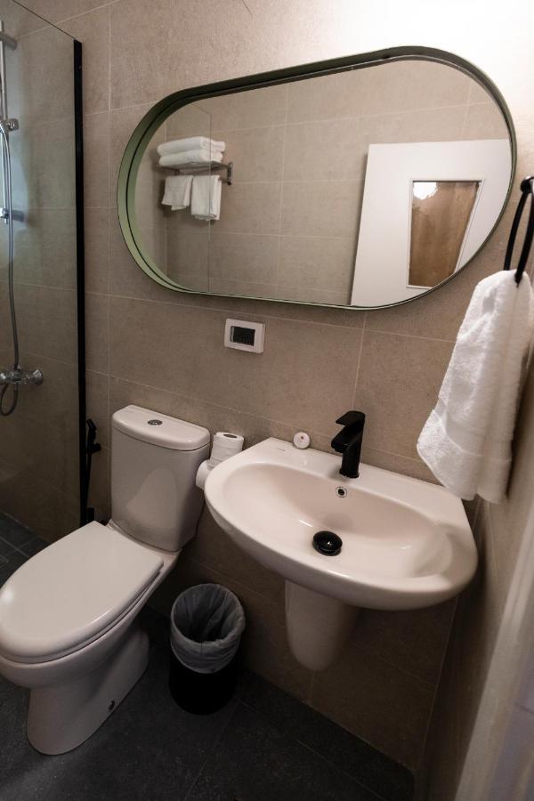 Julia'S Hotel Suites Amman Buitenkant foto